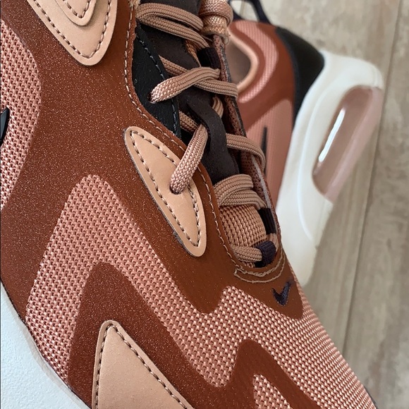 NWT Nike Air Max 200 metallic bronze - Picture 7 of 7